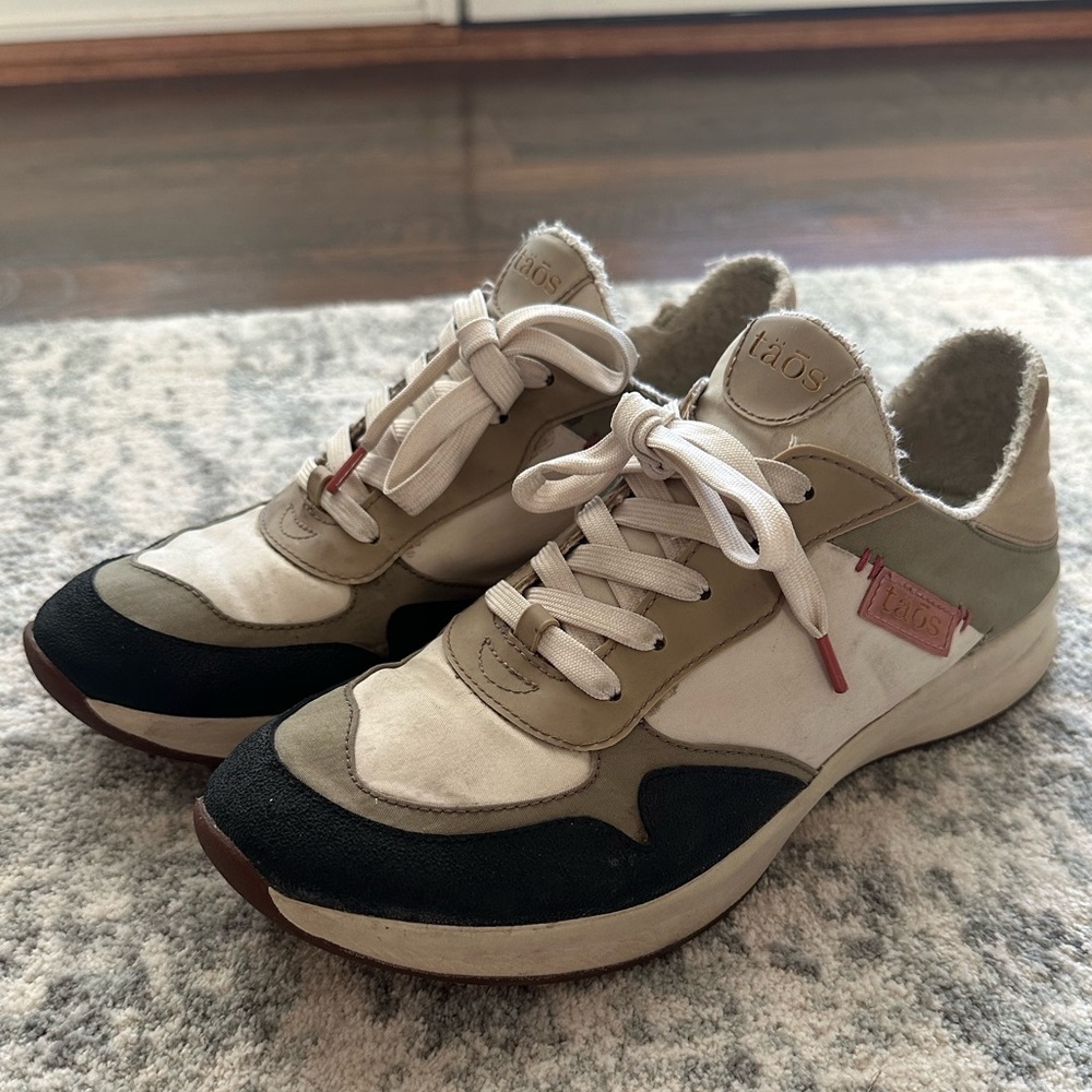 Taos Direction Sneakers